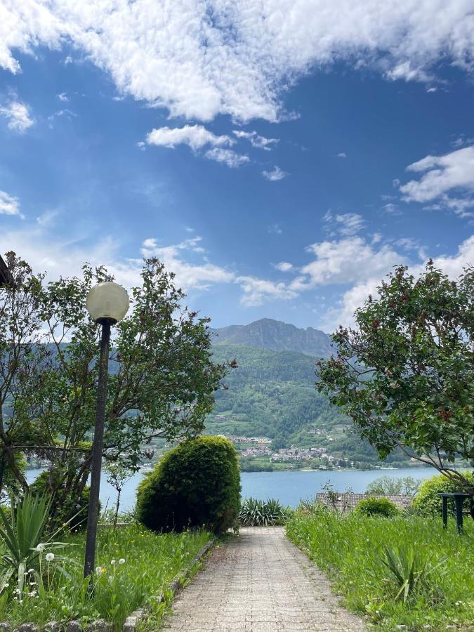Lake Apartment Ischia Green Tenna Eksteriør billede