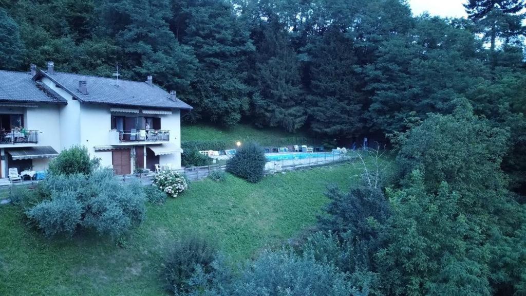 Lake Apartment Ischia Green Tenna Eksteriør billede