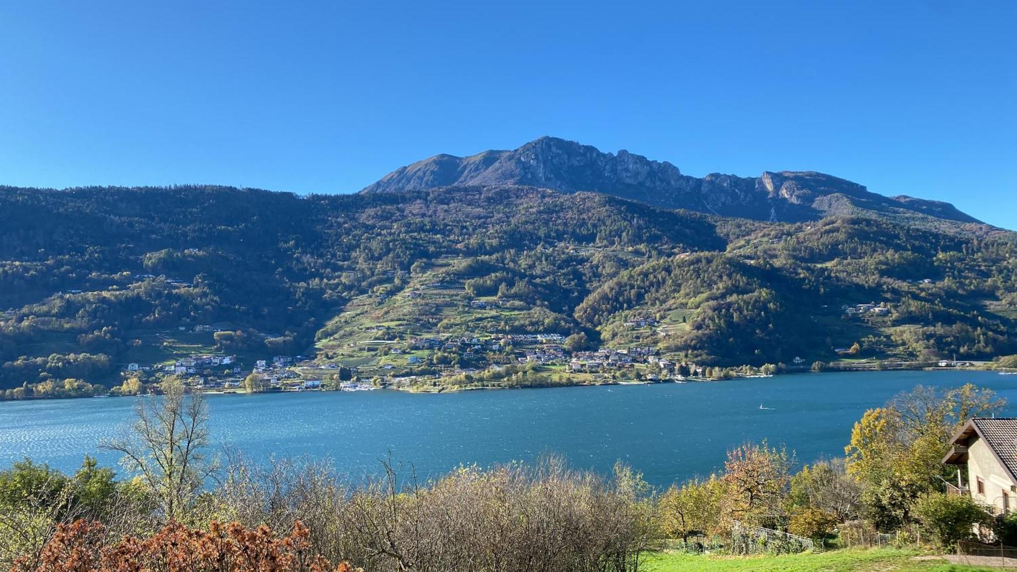 Lake Apartment Ischia Green Tenna Eksteriør billede